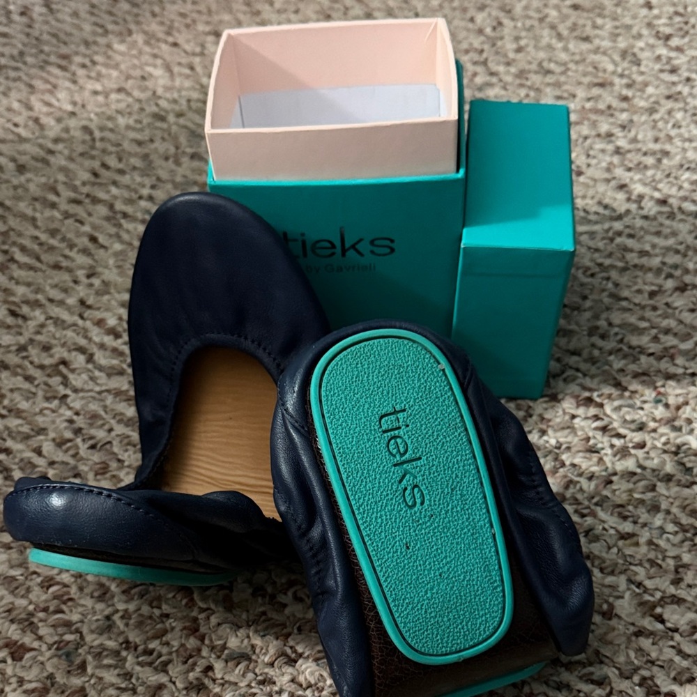 Tieks Navy Ballet Flats with Teal Accents